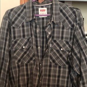 Men’s large Levi’s shirt
